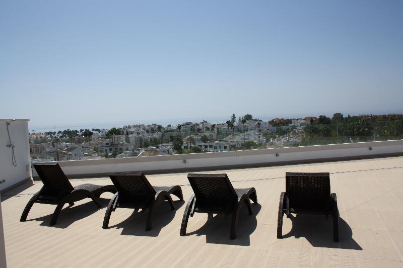 Aqua Apartments Vento, Marbella Bagian luar foto