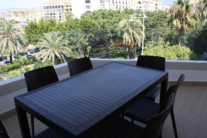 Aqua Apartments Vento, Marbella Bagian luar foto