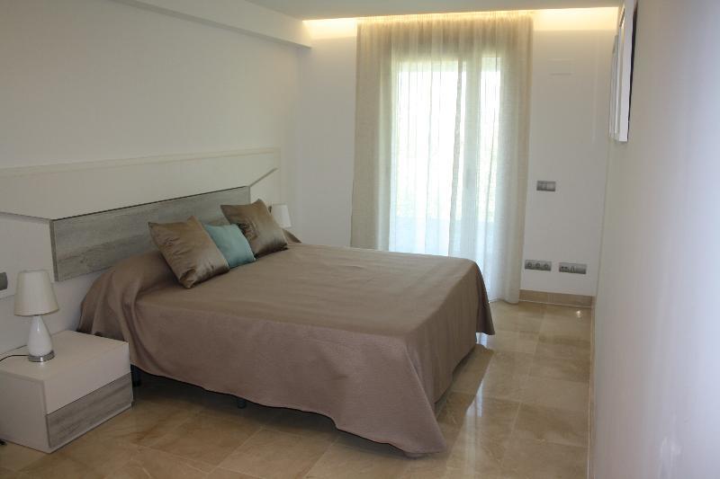 Aqua Apartments Vento, Marbella Bagian luar foto