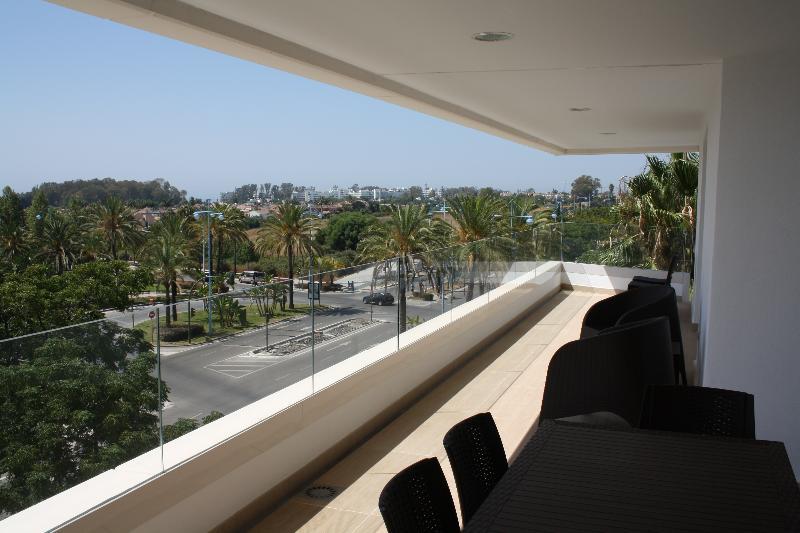 Aqua Apartments Vento, Marbella Bagian luar foto
