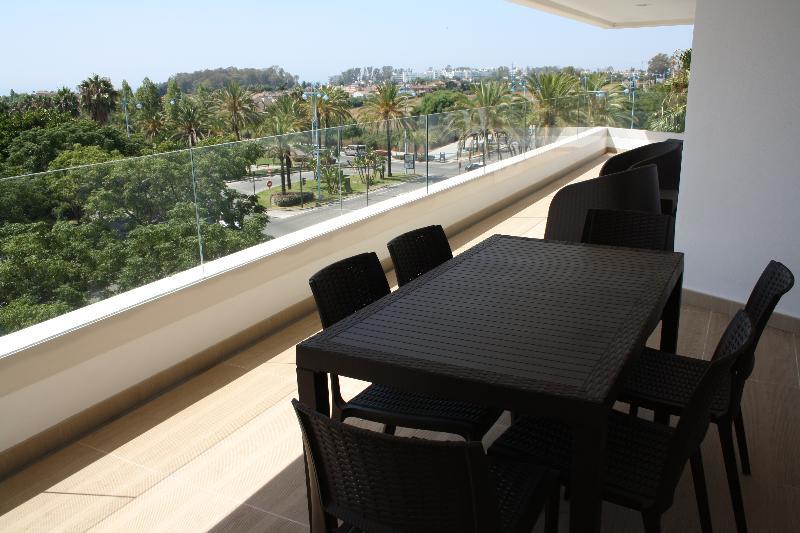 Aqua Apartments Vento, Marbella Bagian luar foto