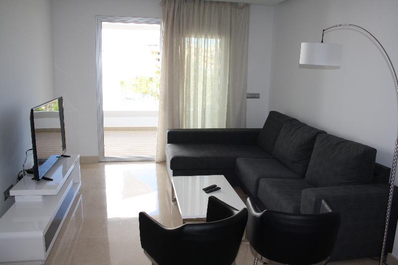 Aqua Apartments Vento, Marbella Bagian luar foto