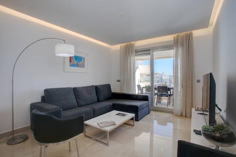 Aqua Apartments Vento, Marbella Bagian luar foto