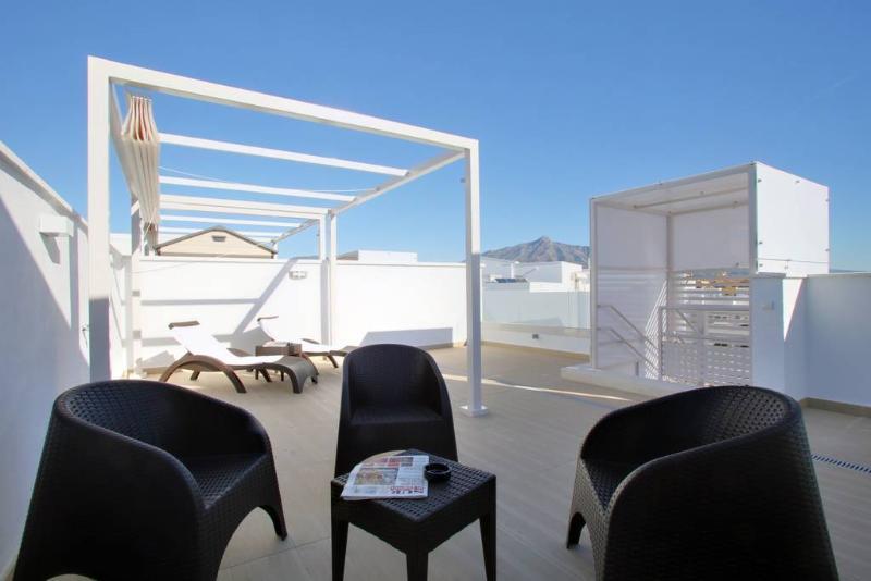 Aqua Apartments Vento, Marbella Bagian luar foto